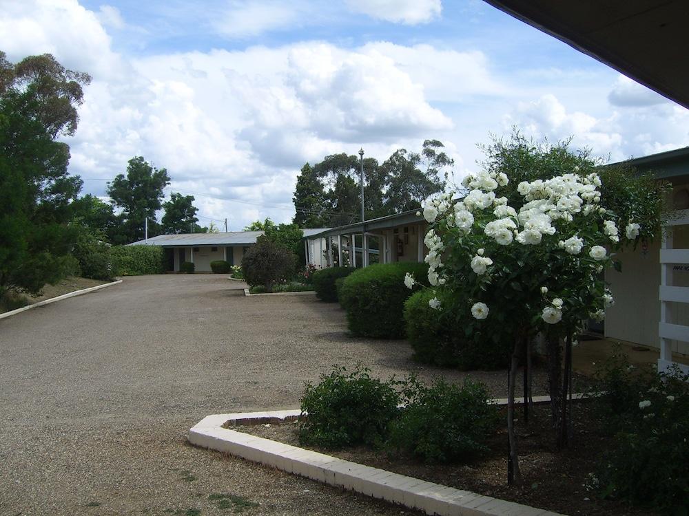 Garden Motor Inn Гандагай Екстериор снимка